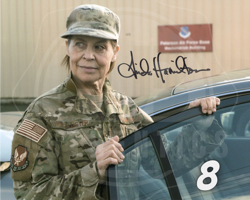Linda Hamilton Autograph - Image 9