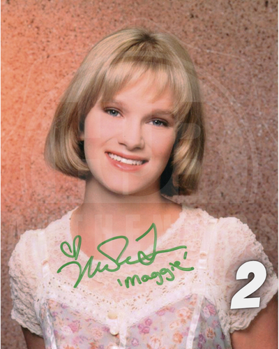 Nicholle Tom Autograph
